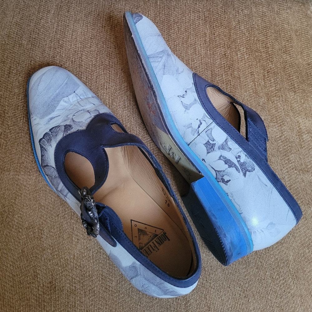 Used John Fluevog City Angels Orlando Cute Buckled Flats Size 7.5 Floral
